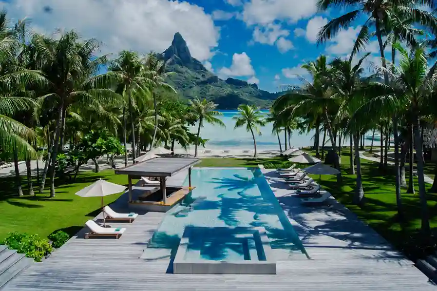 Noam Bora Bora Resort-1